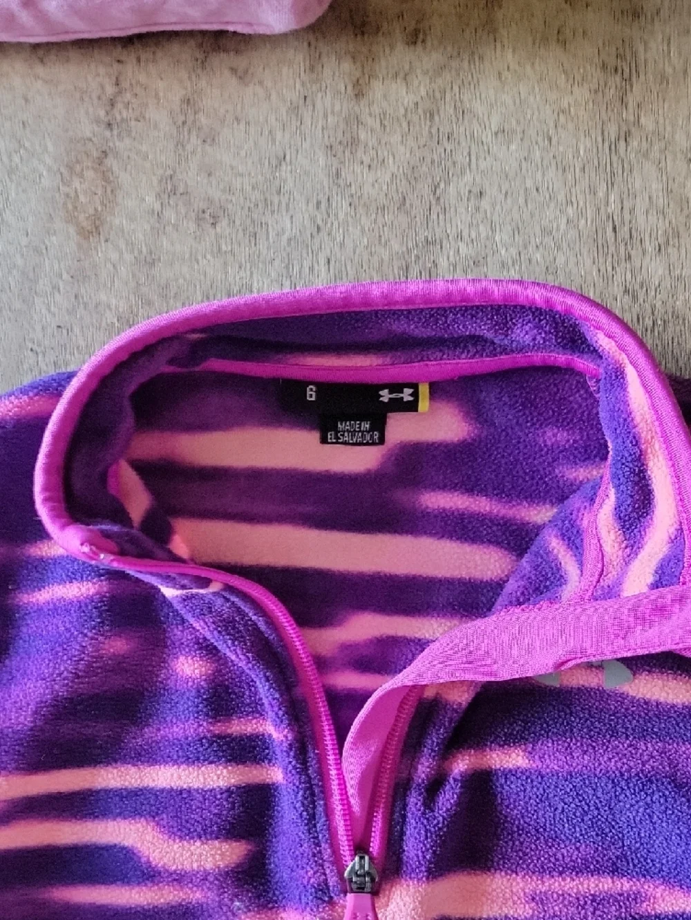 Girls Small Nike And Under Armour Pullover Lot